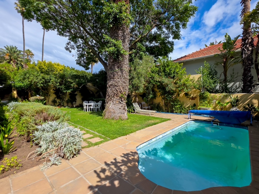 6 Bedroom Property for Sale in Sea Point Western Cape